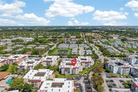 2821 Somerset Drive Lauderdale Lakes FL 33311
