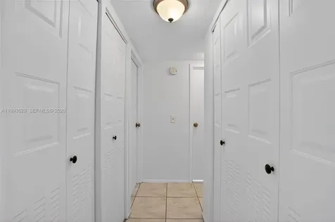 2821 Somerset Drive Lauderdale Lakes FL 33311