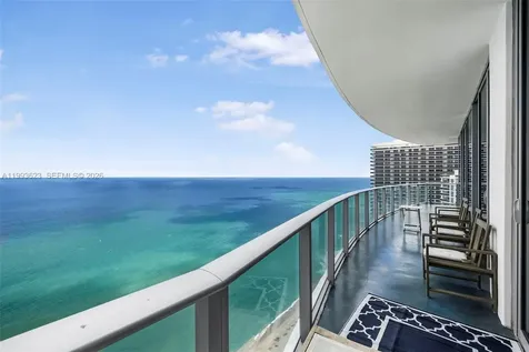 4111 S Ocean Drive Hollywood FL 33019