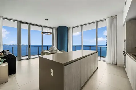 4111 S Ocean Drive Hollywood FL 33019