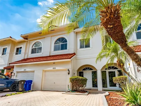 835 NE 17th Way Fort Lauderdale FL 33304