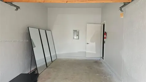 835 NE 17th Way Fort Lauderdale FL 33304