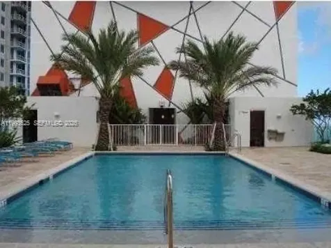 133 NE 2nd Avenue Miami FL 33132