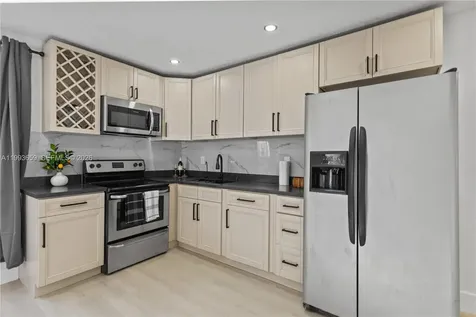 171 W 13th Street Hialeah FL 33010