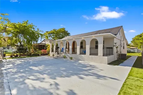 171 W 13th Street Hialeah FL 33010