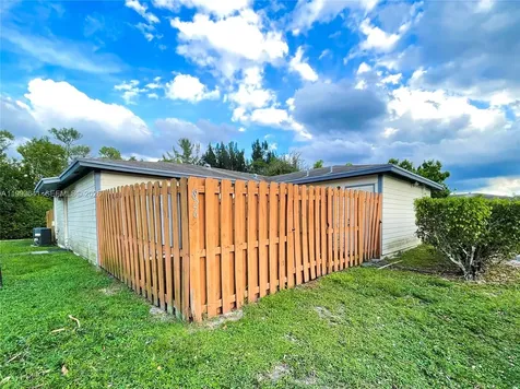 1826 My Place West Palm Beach FL 33417