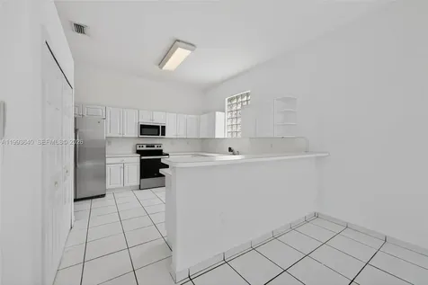 8852 NW 147th Lane Miami Lakes FL 33018