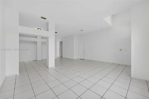 8852 NW 147th Lane Miami Lakes FL 33018