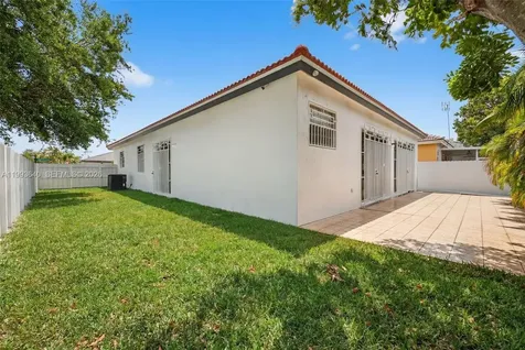 8852 NW 147th Lane Miami Lakes FL 33018