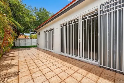 8852 NW 147th Lane Miami Lakes FL 33018