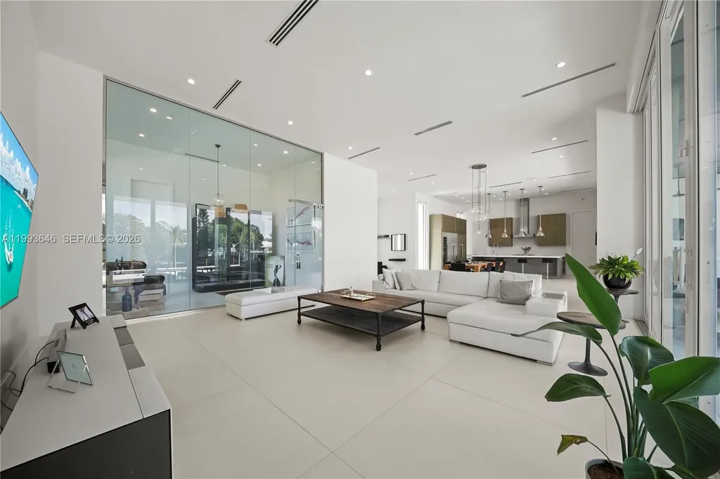 2815 NE 26th Place Fort Lauderdale FL 33306
