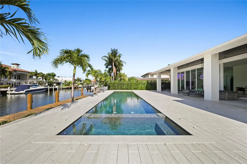 2815 NE 26th Place Fort Lauderdale FL 33306