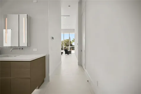2815 NE 26th Place Fort Lauderdale FL 33306