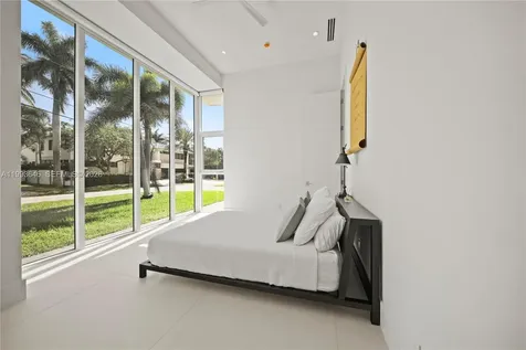 2815 NE 26th Place Fort Lauderdale FL 33306