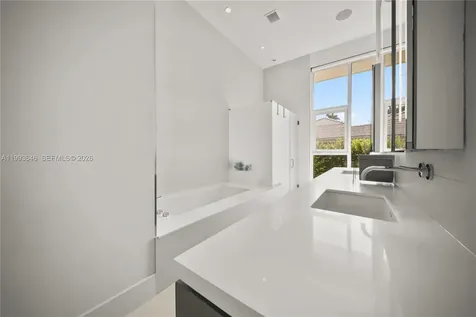 2815 NE 26th Place Fort Lauderdale FL 33306
