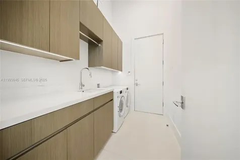 2815 NE 26th Place Fort Lauderdale FL 33306