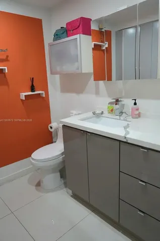 690 SW 1 Court Miami FL 33130