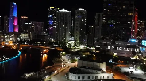 690 SW 1 Court Miami FL 33130