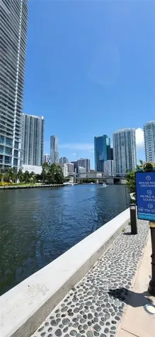 690 SW 1 Court Miami FL 33130