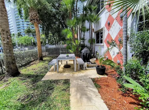 1335 15th Street Miami Beach FL 33139