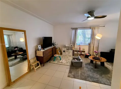1335 15th Street Miami Beach FL 33139