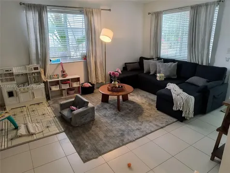1335 15th Street Miami Beach FL 33139
