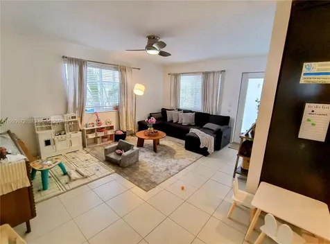 1335 15th Street Miami Beach FL 33139