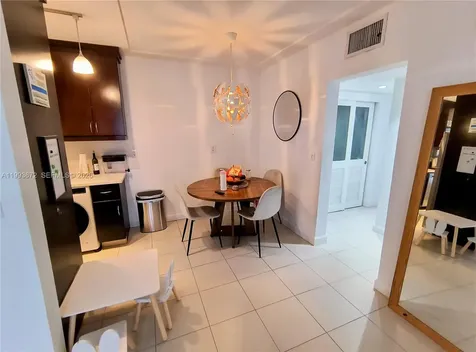 1335 15th Street Miami Beach FL 33139