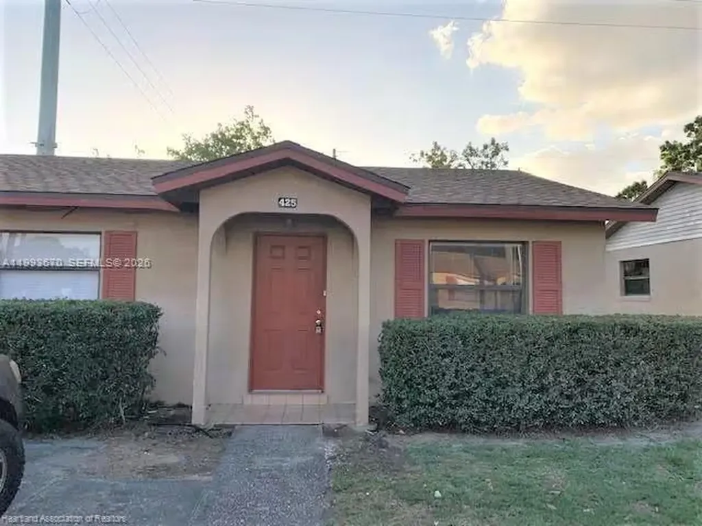 425 Las Palmas Avon Park FL 33825