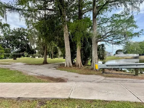 7900 S Colony Circle S Tamarac FL 33321
