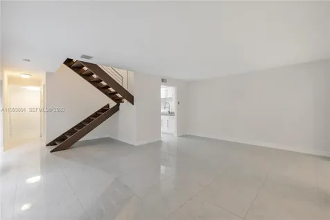 3056 Shipping Avenue Miami FL 33133