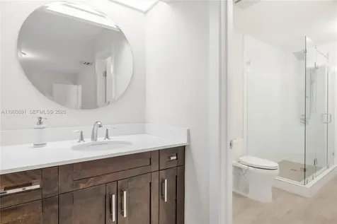 3056 Shipping Avenue Miami FL 33133