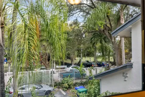 3056 Shipping Avenue Miami FL 33133