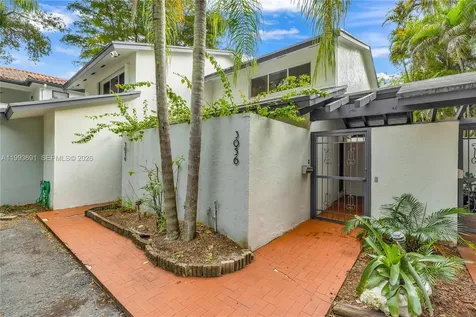 3056 Shipping Avenue Miami FL 33133