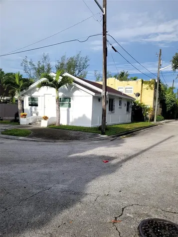 5720 NE Miami Place Miami FL 33137