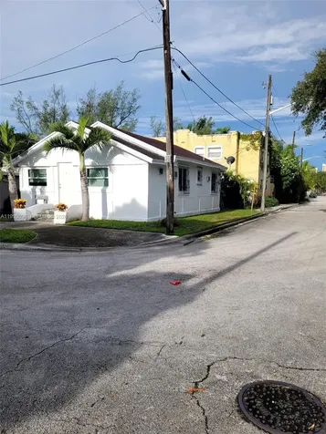 5720 NE Miami Place Miami FL 33137