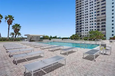1201 S Ocean Drive Hollywood FL 33019