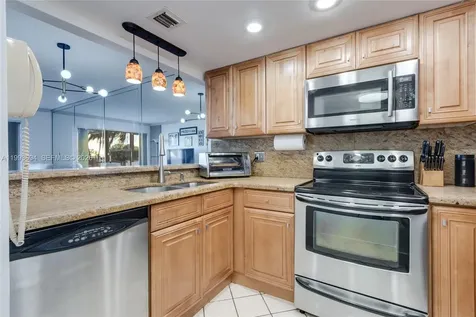 1201 S Ocean Drive Hollywood FL 33019