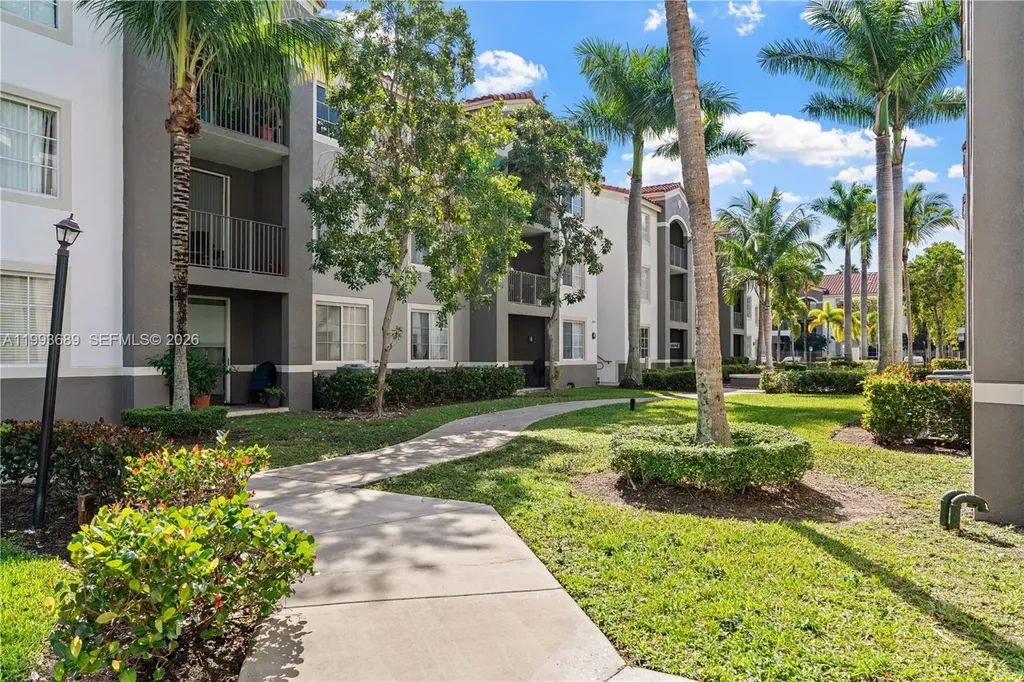6851 SW 44th Street Miami FL 33155