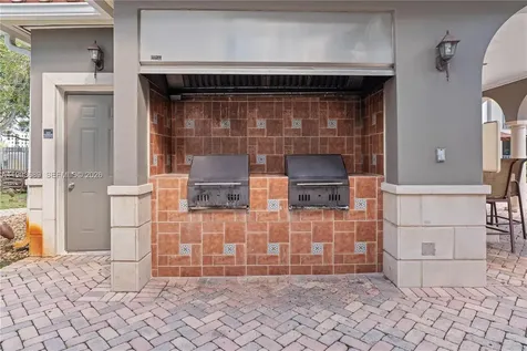 6851 SW 44th Street Miami FL 33155