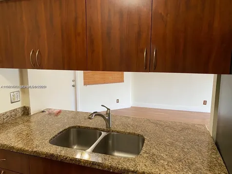 8713 SW 5th Street Pembroke Pines FL 33025
