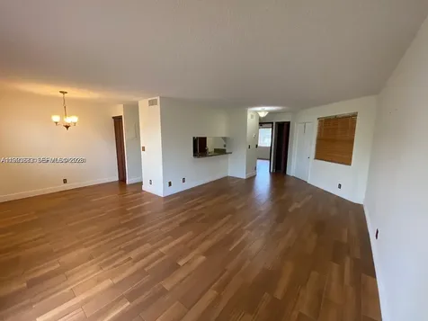 8713 SW 5th Street Pembroke Pines FL 33025