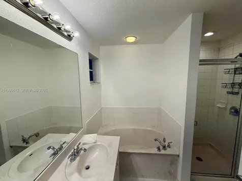 1934 SW 60th Avenue North Lauderdale FL 33068
