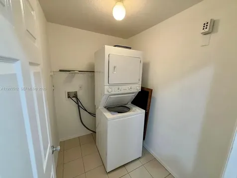 1934 SW 60th Avenue North Lauderdale FL 33068