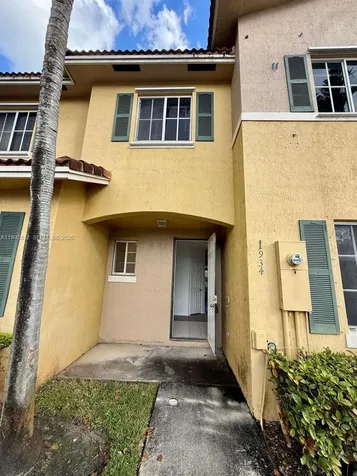 1934 SW 60th Avenue North Lauderdale FL 33068