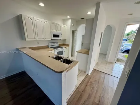 1934 SW 60th Avenue North Lauderdale FL 33068
