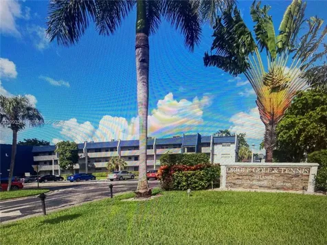 7897 Golf Circle Drive Margate FL 33063