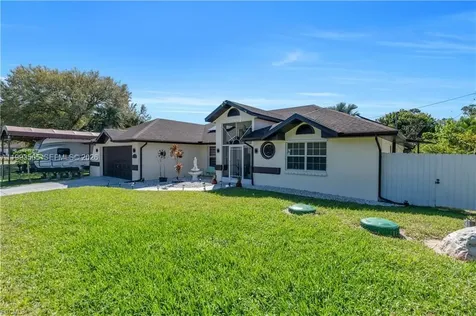 2504 E 7th Street Lehigh Acres FL 33936