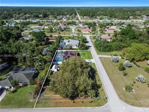 2504 E 7th Street Lehigh Acres FL 33936
