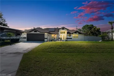 2504 E 7th Street Lehigh Acres FL 33936